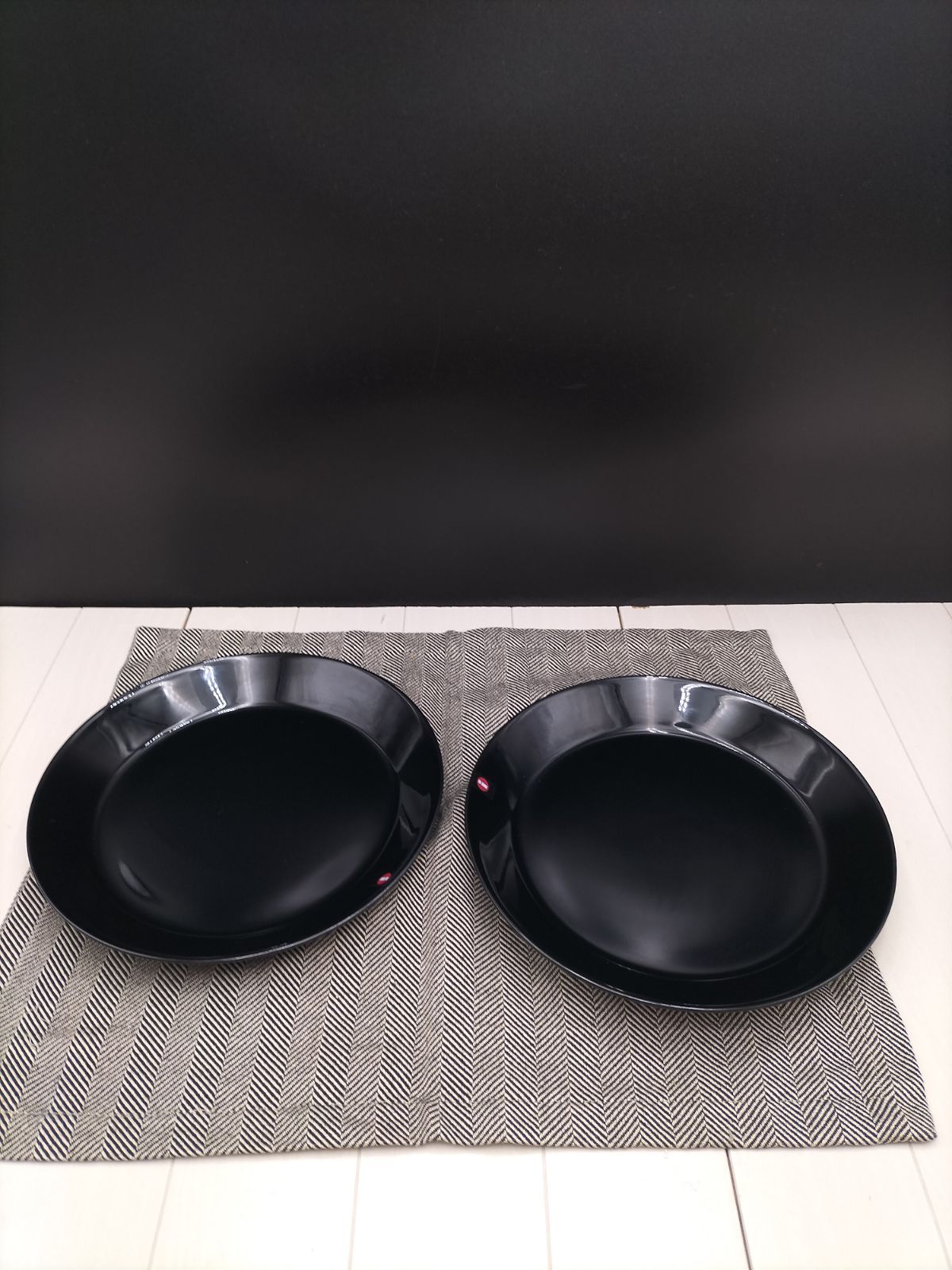 お皿2枚◆ Teema◆ 直径21cm◆食器◆キッチン用品◆ブラック◆B-2510TW11
