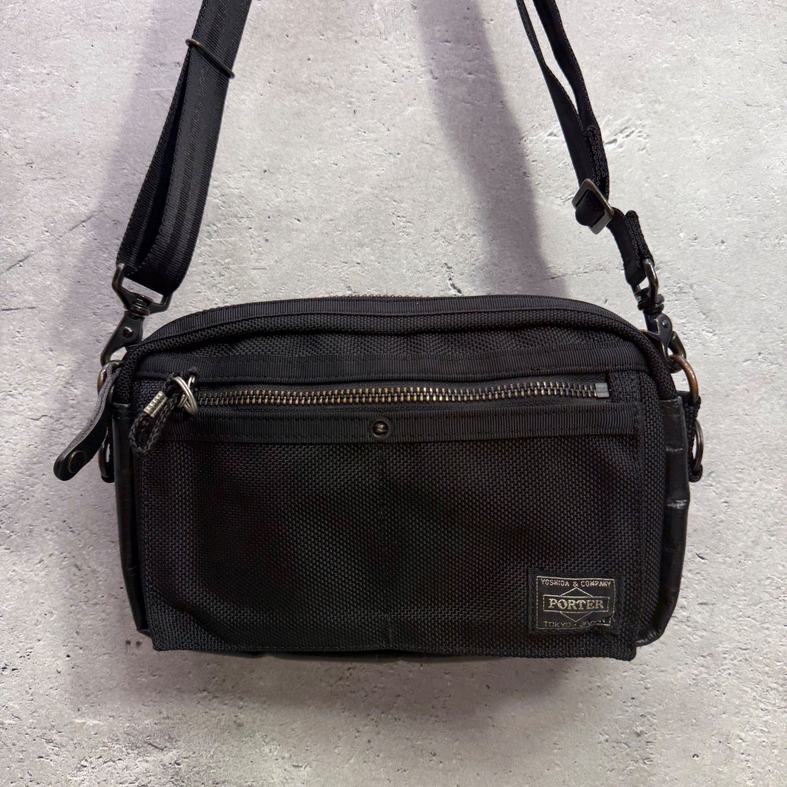 PORTER ポーター HEAT ヒート ショルダーバッグ タフナイロン×レザー 23 cm コンパクト 斜め掛け メンズ ブラック 強靭 耐久モデル 吉田カバン ワンショルダー