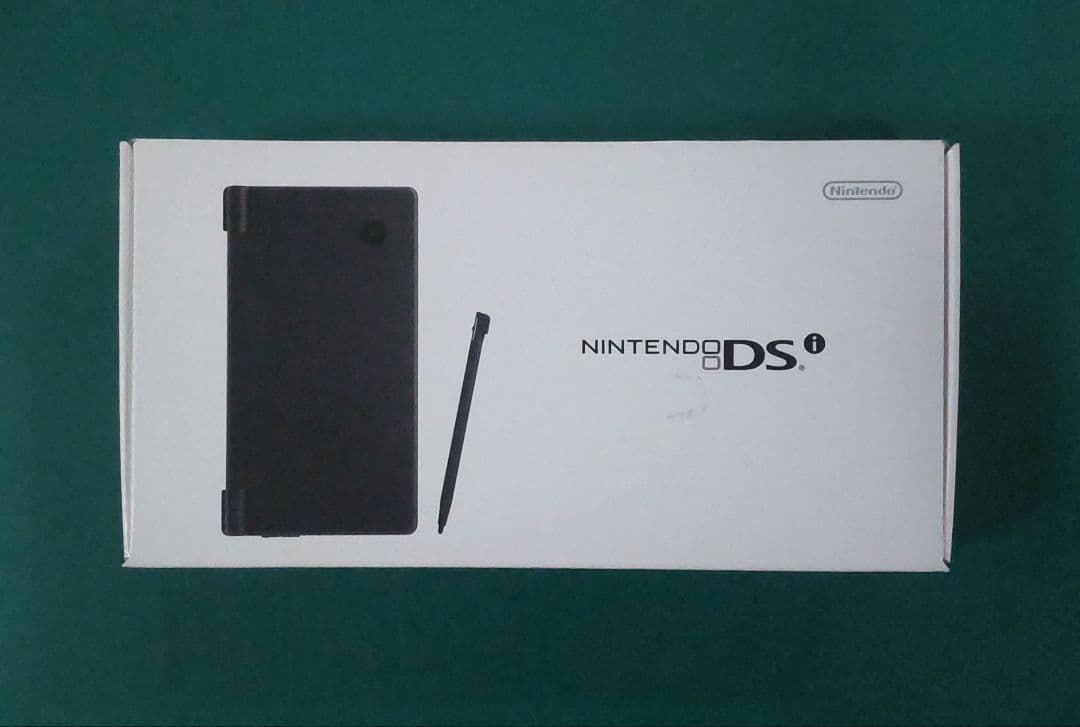 G19【・美品】 NINTENDO ニンテントー DSI Black 最新 外箱付 完品