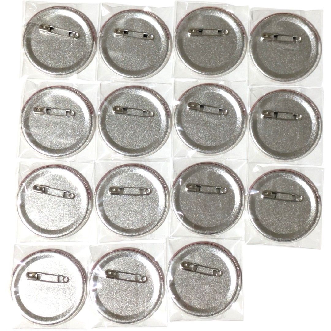 送料無料 24時間以内発送 未使用 15点セット MEIKO ホログラム缶バッジ