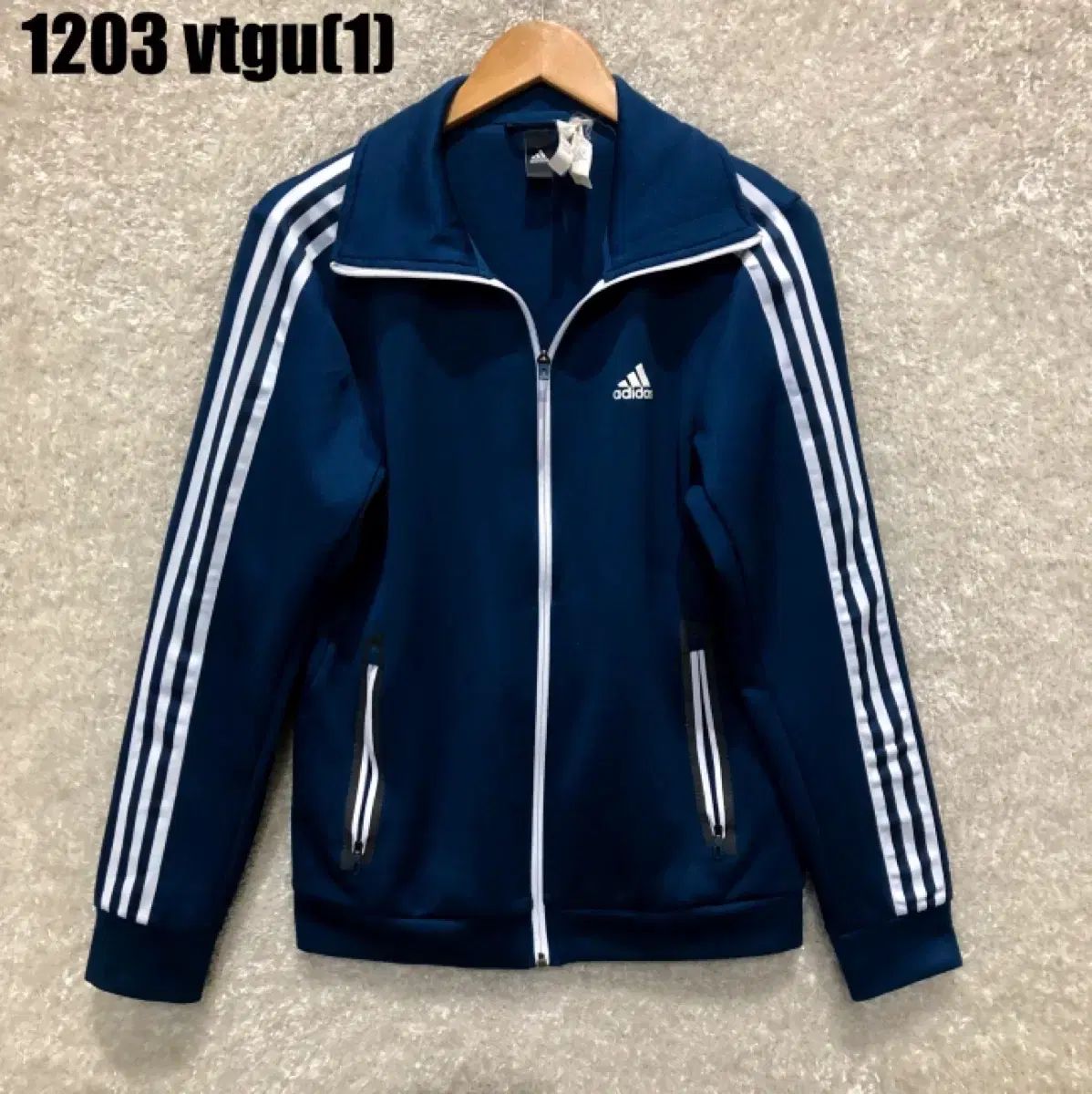 アディダス 3本線 トラック ジャケット ネイビー L - メルカリ