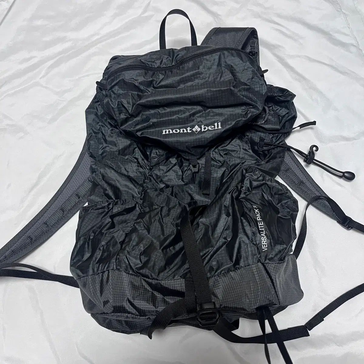モンベル バーサライト20 バッグ