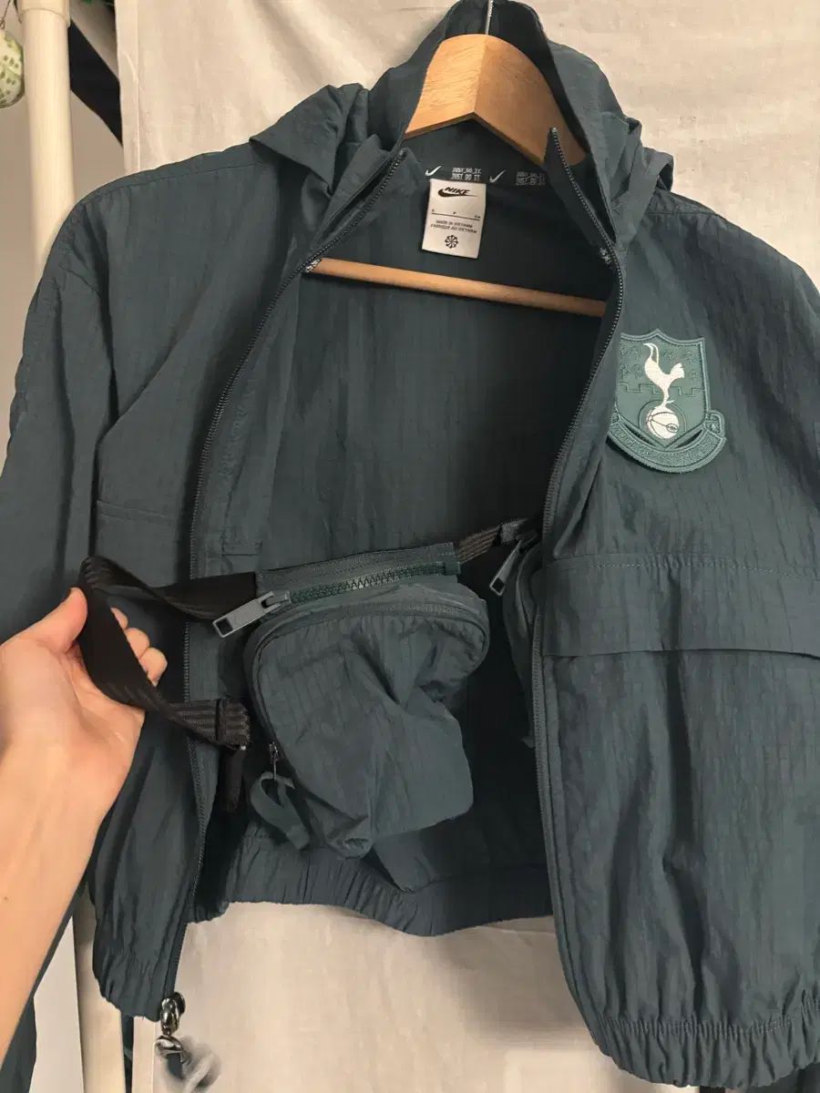 トッテナム レディース ウィンドブレーカー Sサイズ ホームスタジアム 24年