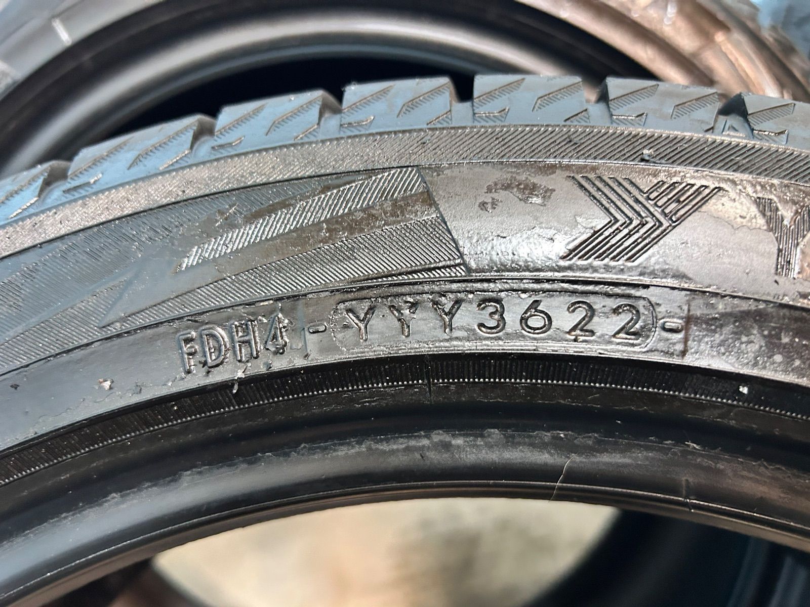 スタッドレスタイヤ