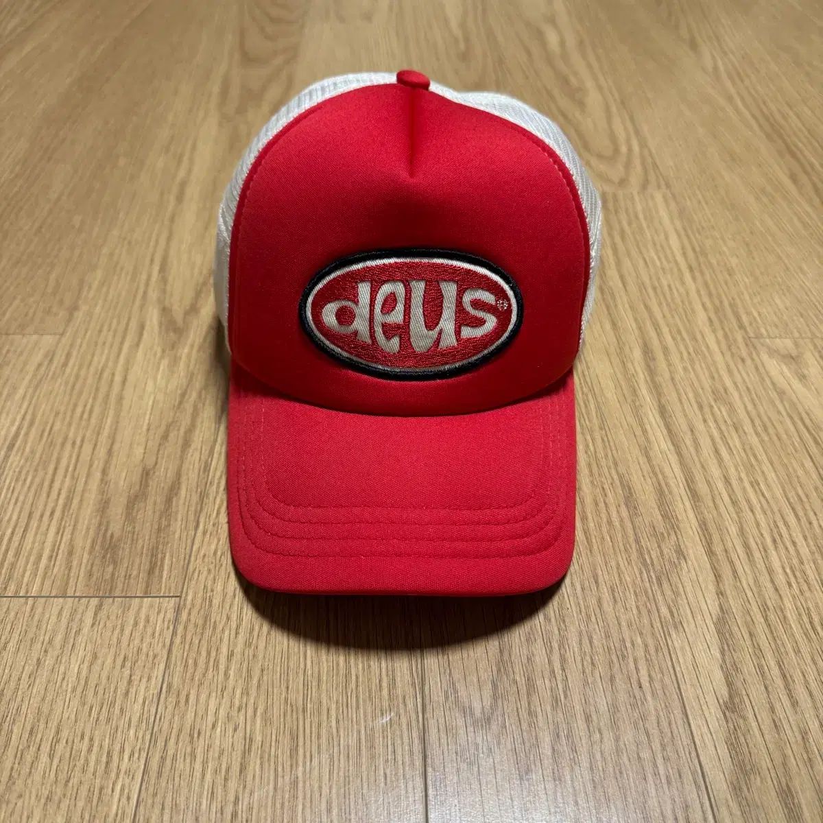 Deus 赤 メッシュキャップ