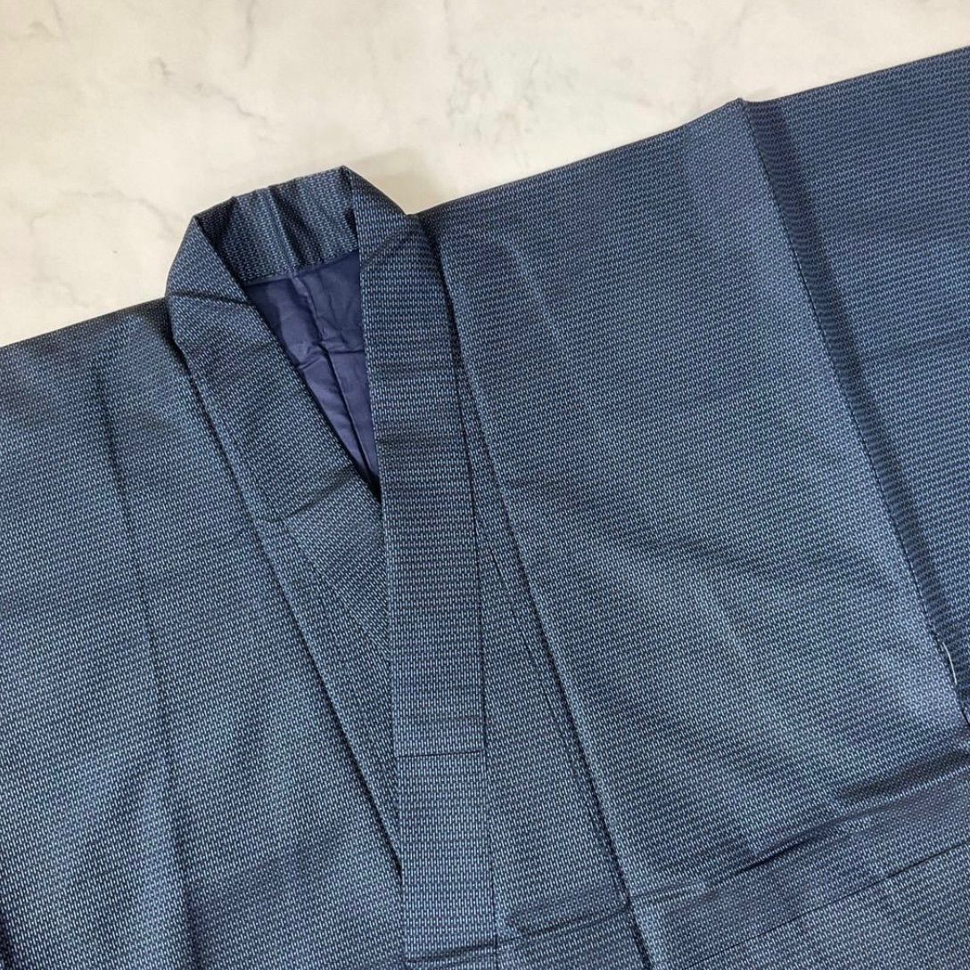 ⬛️ kimomo one⬛️男前屋⬛️ 同然⬛️本場大島紬⬛️藍大島紬⬛️亀甲⬛️袷⬛️仕付け糸付き⬛️裄70 5丈142⬛️男着物男長羽織男襦袢男袴角帯男帯