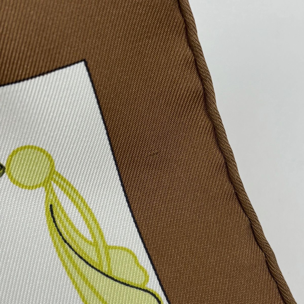 エルメス HERMES カレ 90 LES BOLIDES RACE CARS レースカー スカーフ