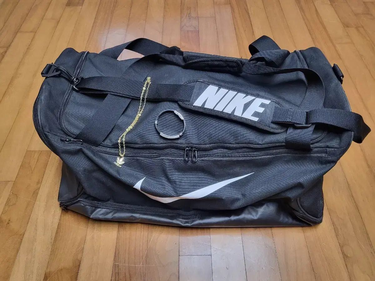 大型ナイキ旅行カバン以外全てまとめ