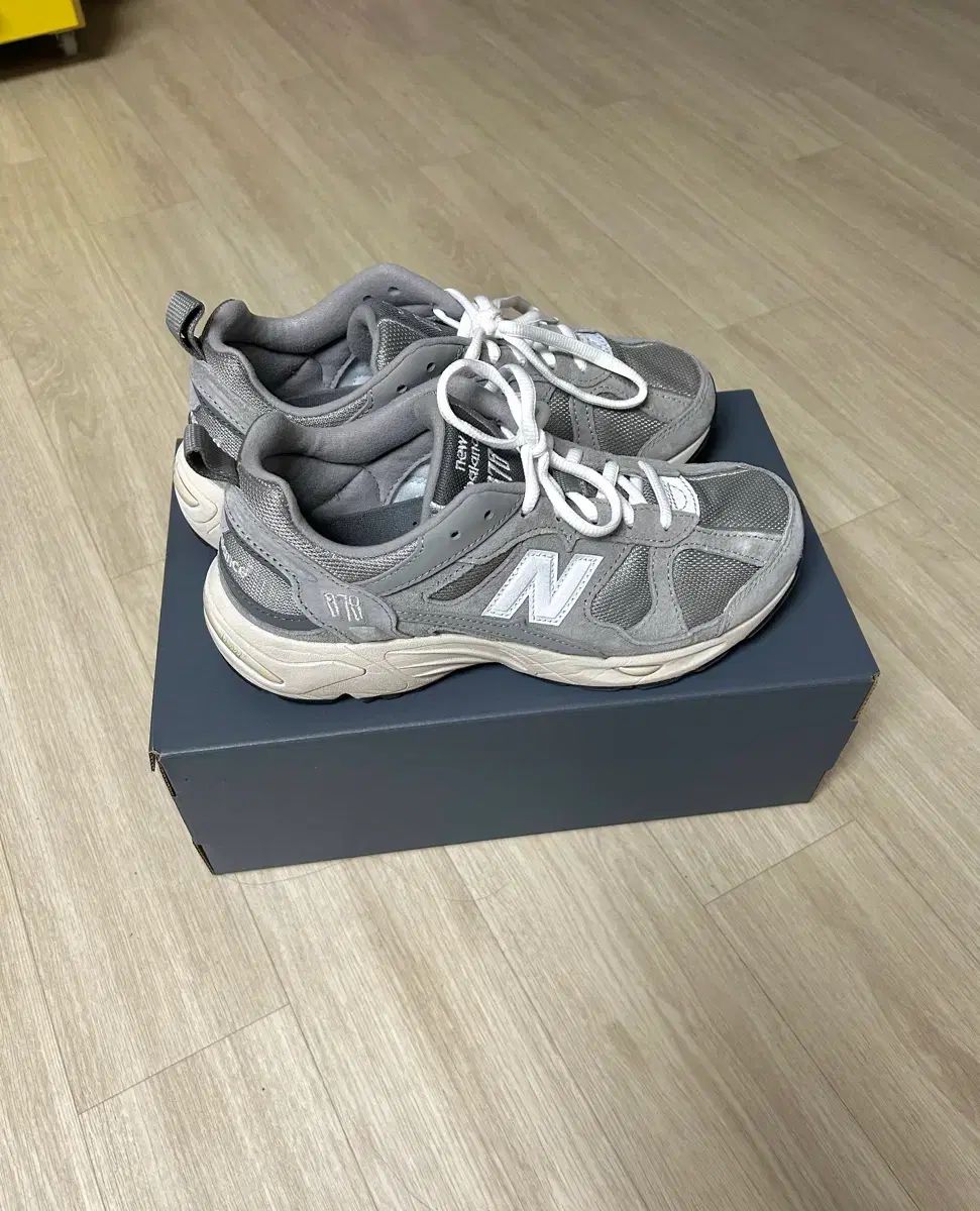 ニュー ンス 878 グレー 235