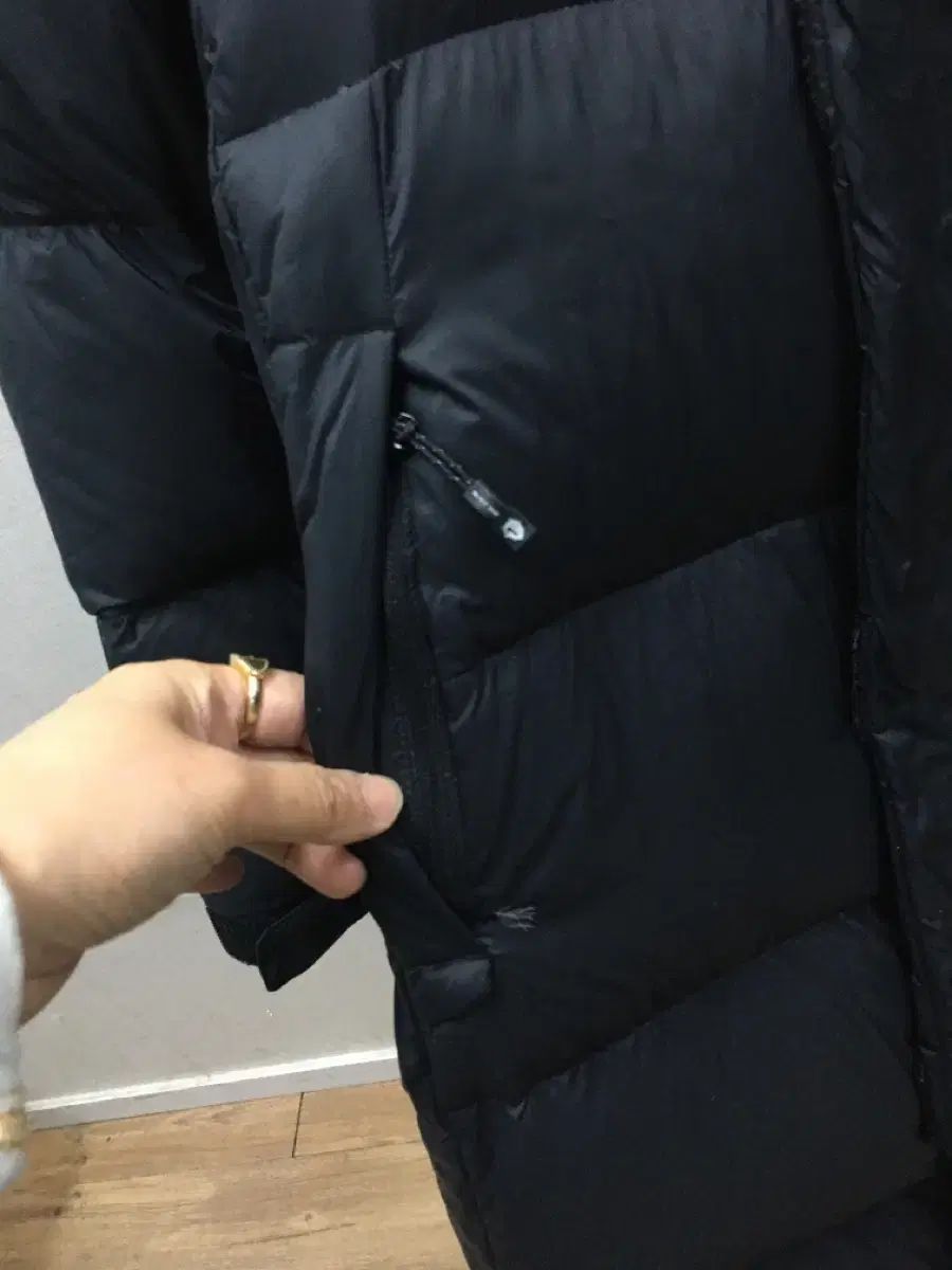 アウター ブラック