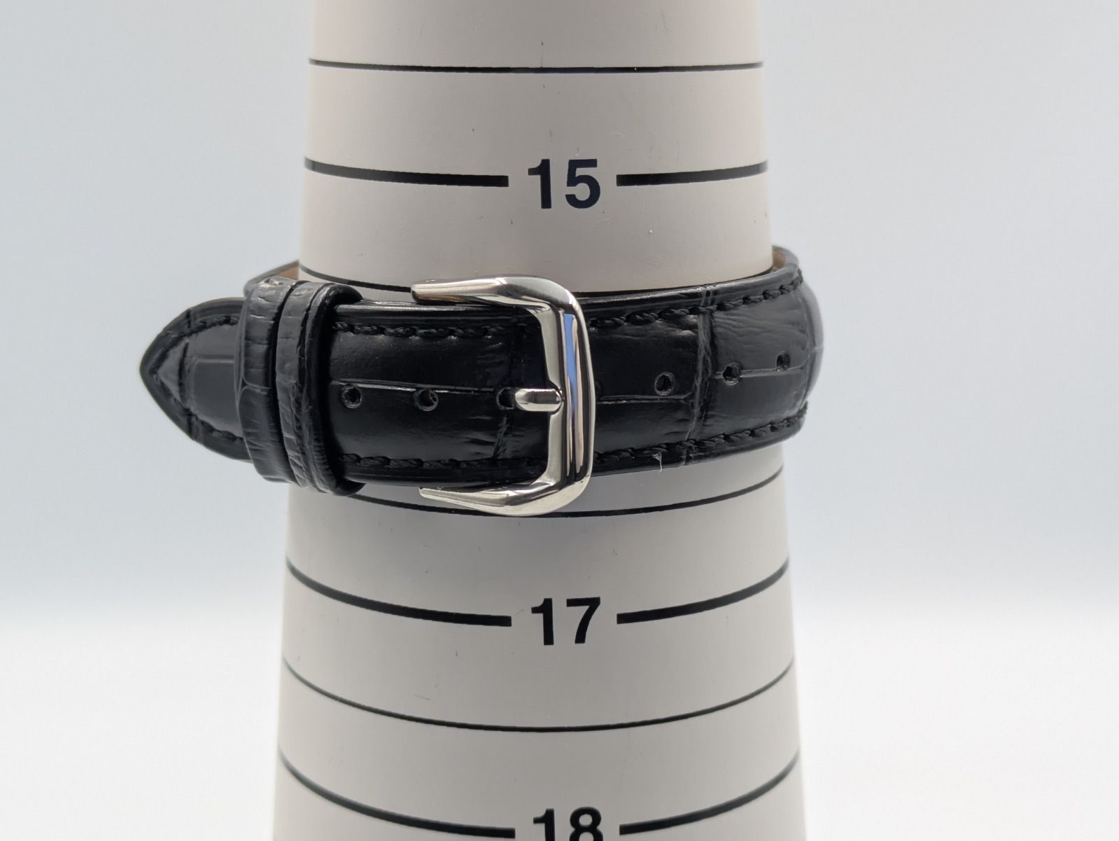 GUCCI グッチ メンズ腕時計 9000L ブラック文字盤 ゴールドケース