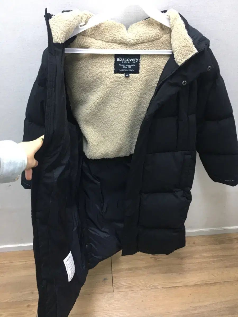ユニセックス キッズ140号 DISCOVERY グースダウン ボア裏地 ロングダウンジャケット