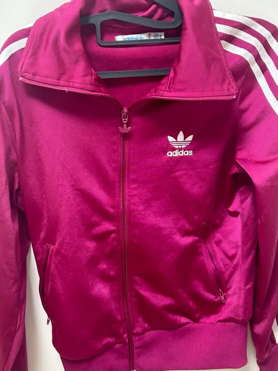 アディダス ジェニ ジャージ バックロゴ バーガンディ ピンク 90 必須アイテム