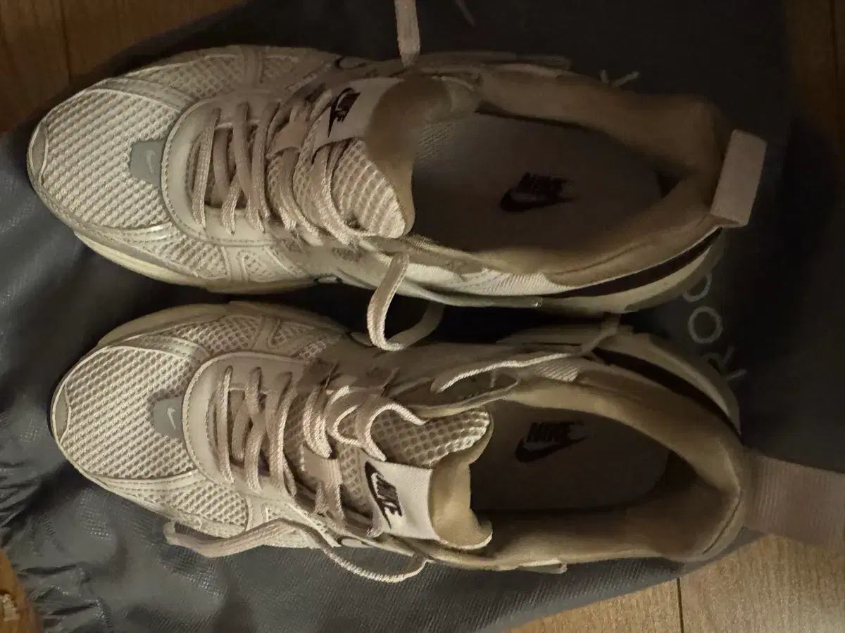 ナイキ FD 0736-103