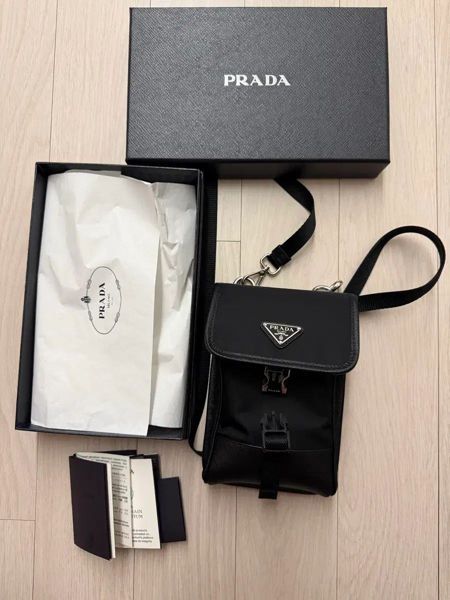 PRADA プラダ ナイロン ミニバック