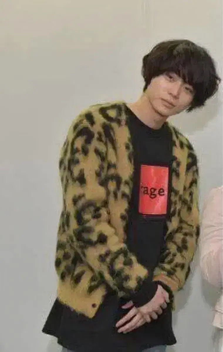 菅田将暉着用 TOGA(トーガ) ビリリース レオパード カーディガン 46