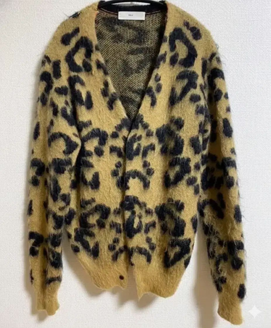 菅田将暉着用 TOGA(トーガ) ビリリース レオパード カーディガン 46