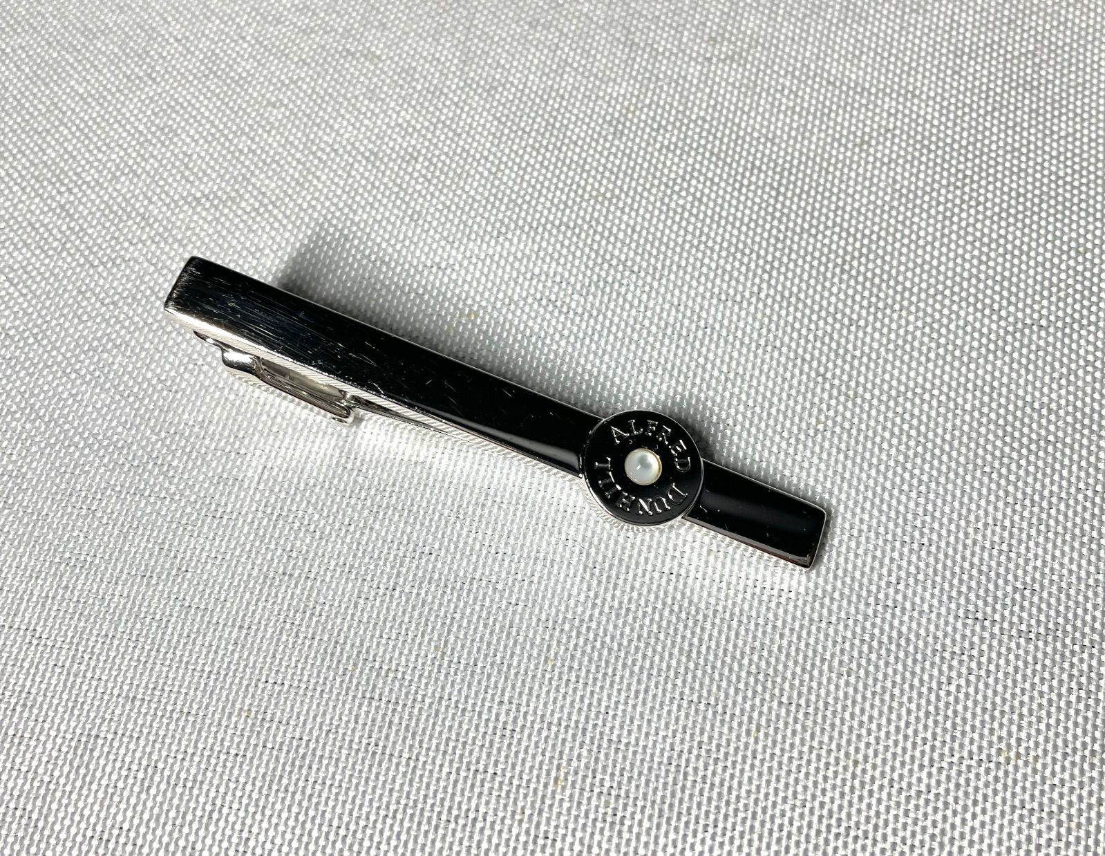 Alfred Dunhill アルフレッドダンヒル ロゴ文字 ホワイトストーン装飾