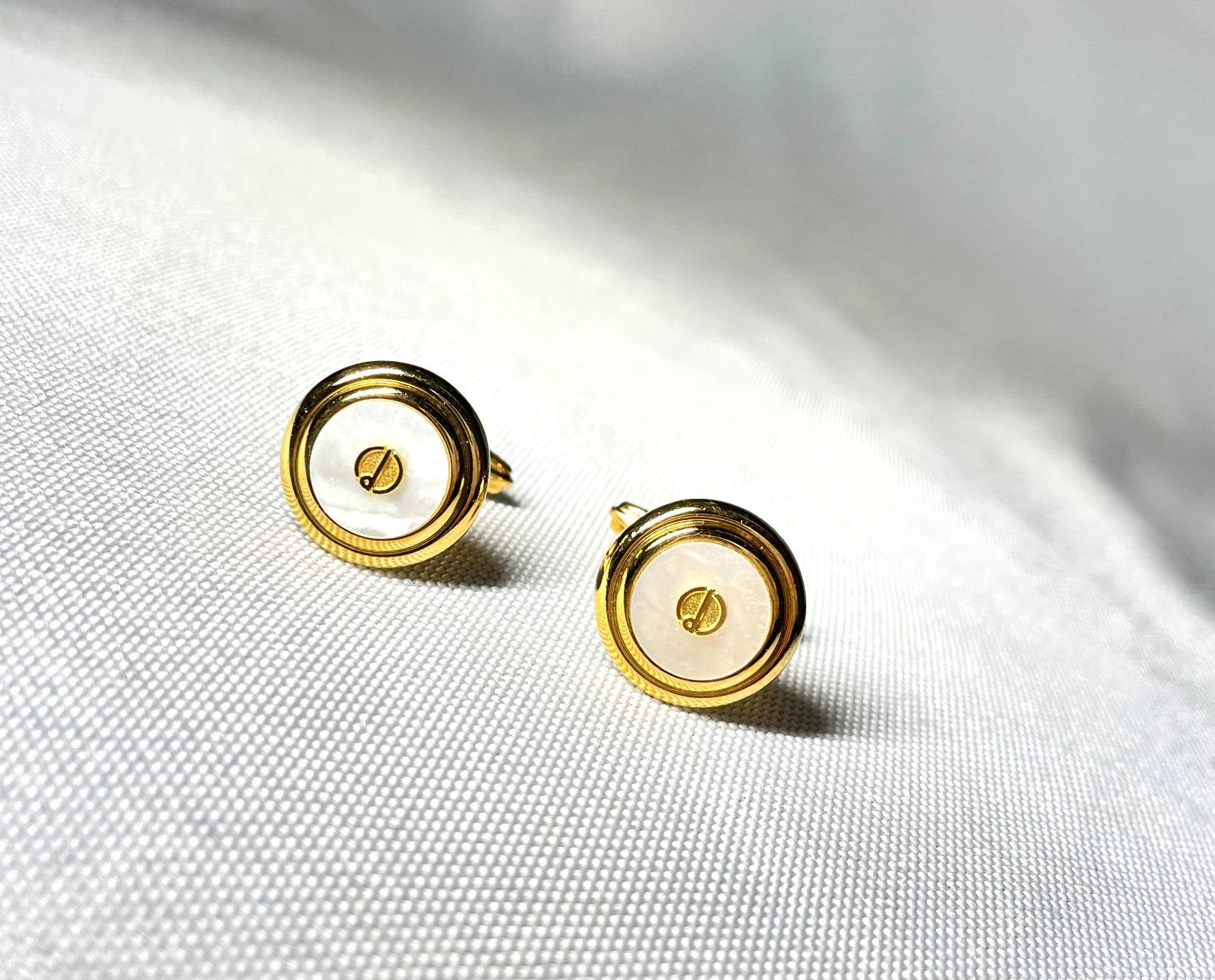 美品 希少 dunhill ダンヒル dロゴ マザーオブパール装飾＆ゴールド