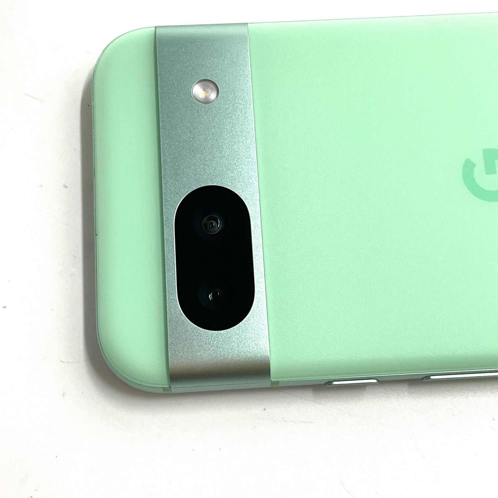 Google Pixel 8a 128GB アロエ docomo SIMフリー G576D 白ロム 美品