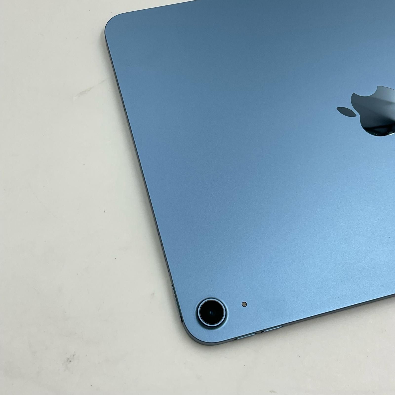  Apple iPad Air 10 9インチ 第5世代 64 GB ブルー Wi Fi iPad本体 タブレット