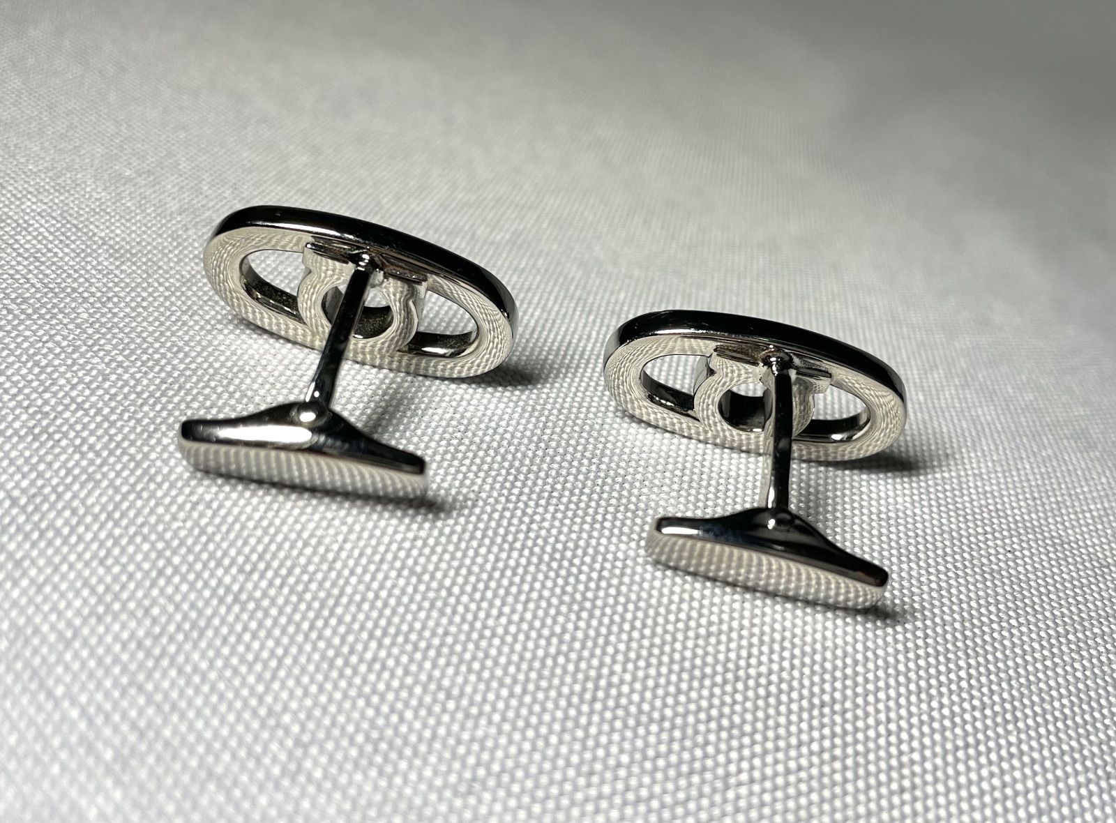 美品 Salvatore Ferragamo サルヴァトーレフェラガモ ガンチーニ