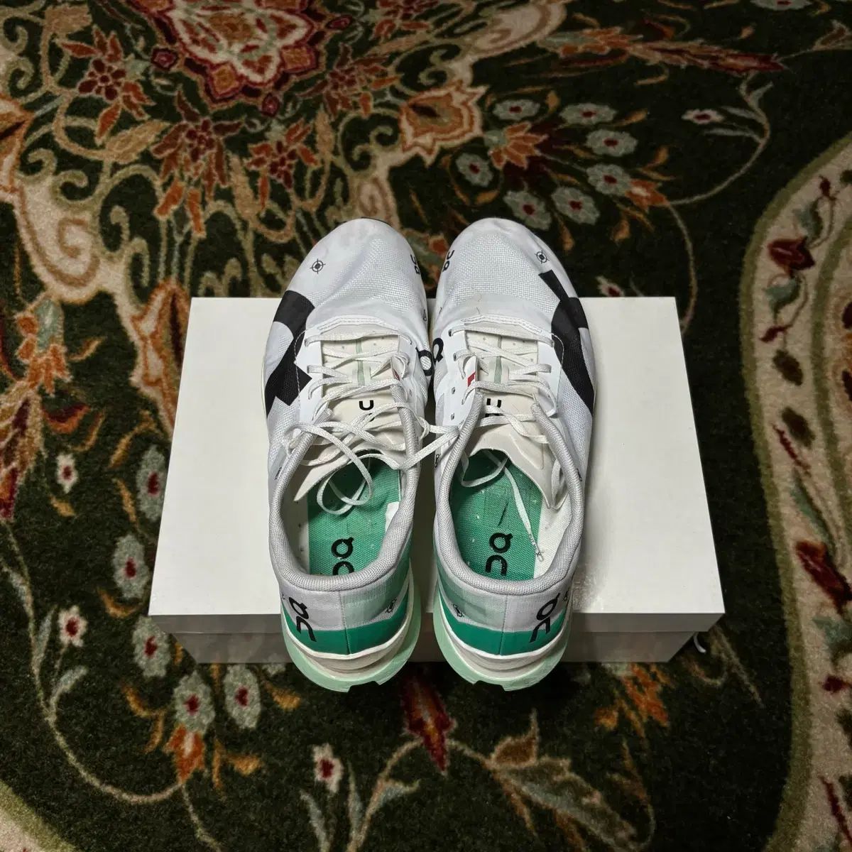 オンランニング クラウドブーム エコー3 カーボン 280