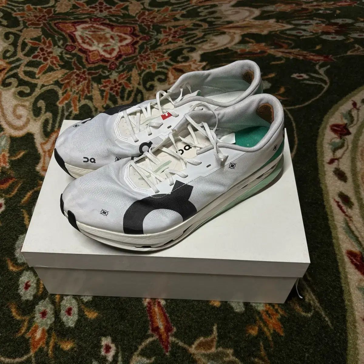 オンランニング クラウドブーム エコー3 カーボン 280