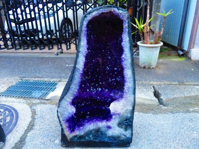 絶品濃い濃い超強パワー☆超迫力☆限定品☆ウルグアイ産☆天然水晶宝石