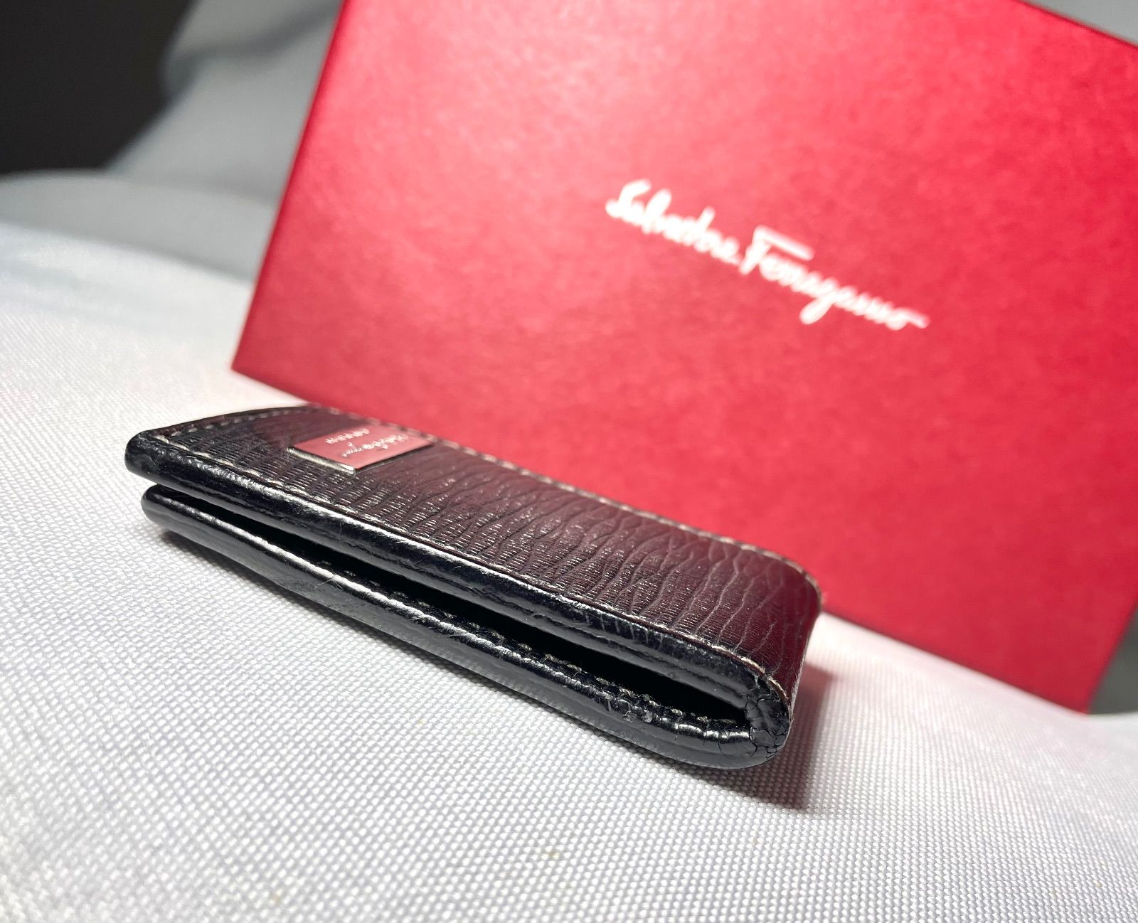 Salvatore Ferragamo サルヴァトーレフェラガモ ブランドロゴプレート