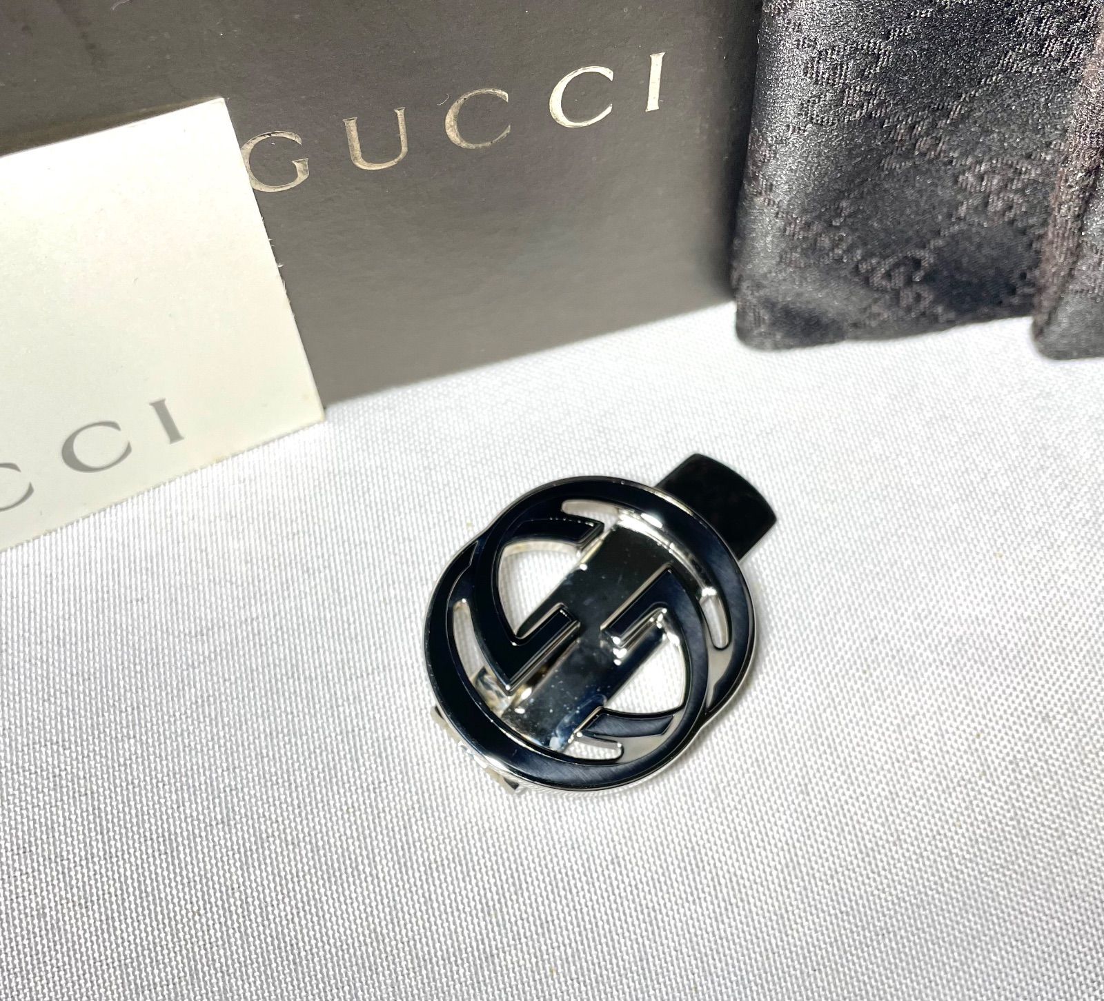 美品 GUCCI グッチ インターロッキングG GGロゴ 鏡面シルバー&ブラック