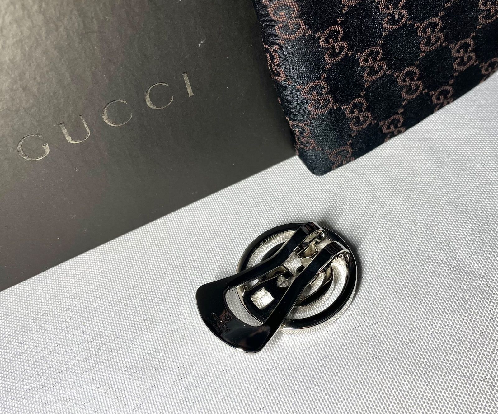 美品 GUCCI グッチ インターロッキングG GGロゴ 鏡面シルバー