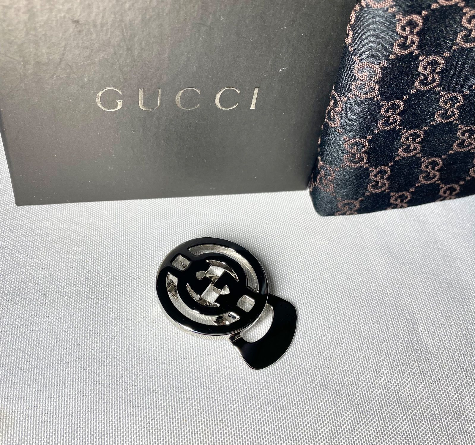 美品 GUCCI グッチ インターロッキングG GGロゴ 鏡面シルバー