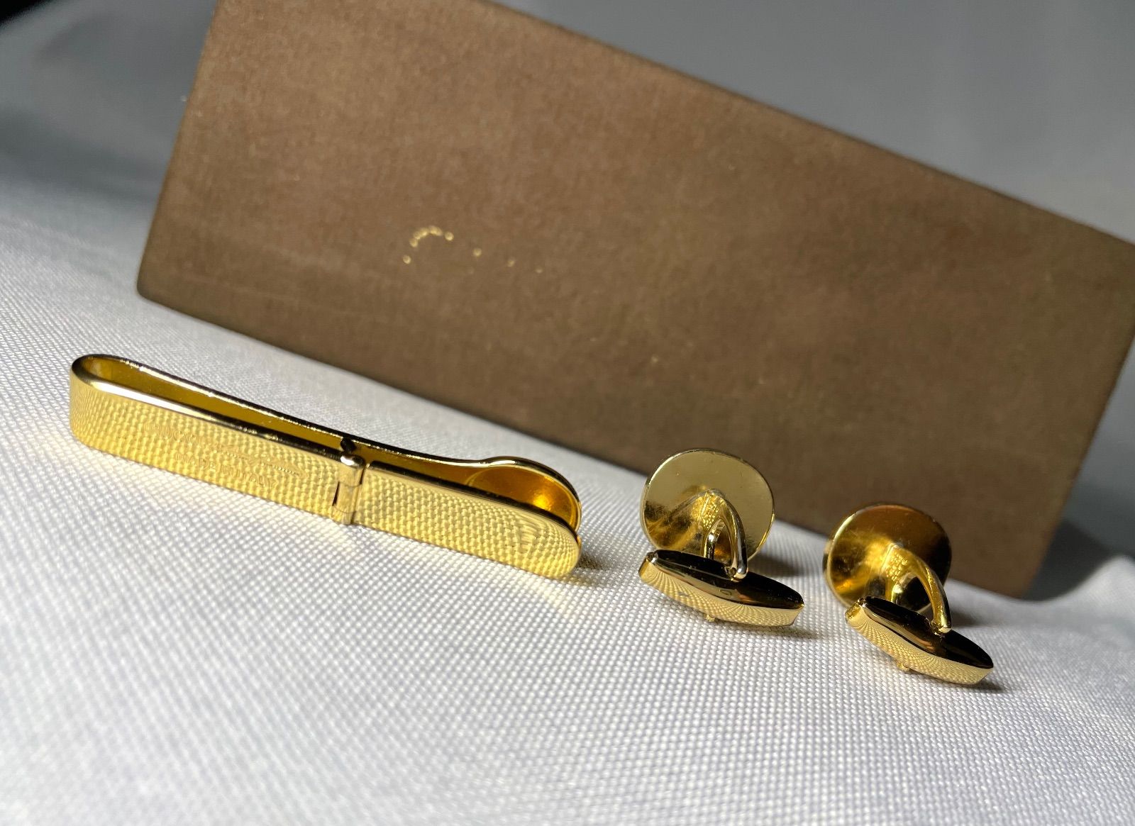 GUCCI グッチ インターロッキングG GGロゴ ブラック＆ゴールド