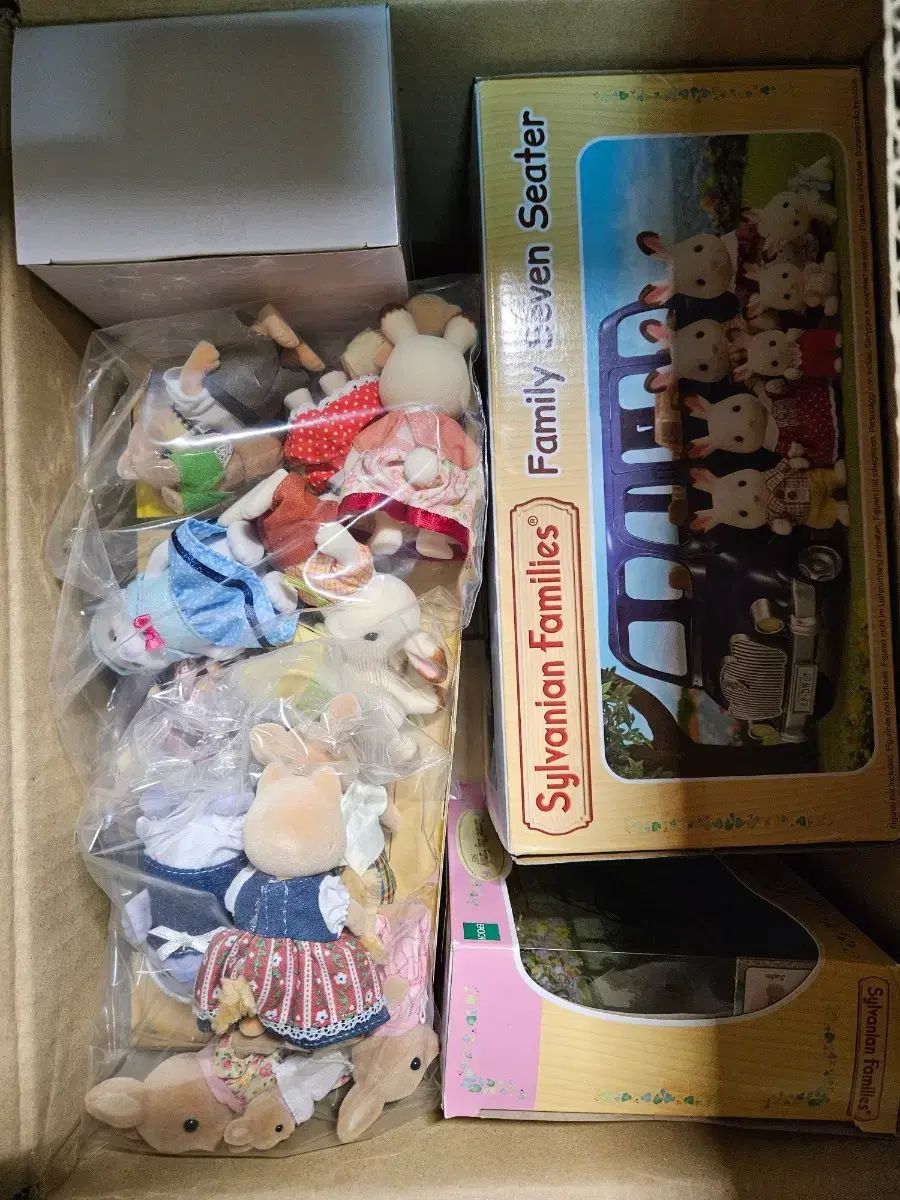 シルバニアファミリー 未開封および開封品 まとめ出品 - メルカリ