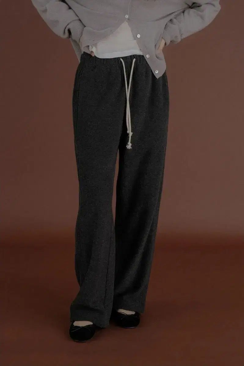 ベニュエ テリー ジョガー パンツ チャコール M