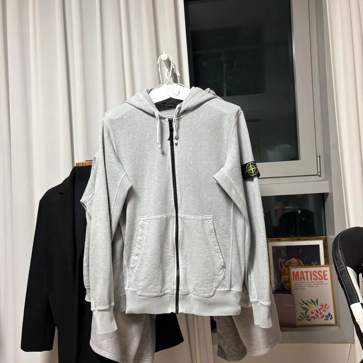 L ストーンアイランド フードジップアップ