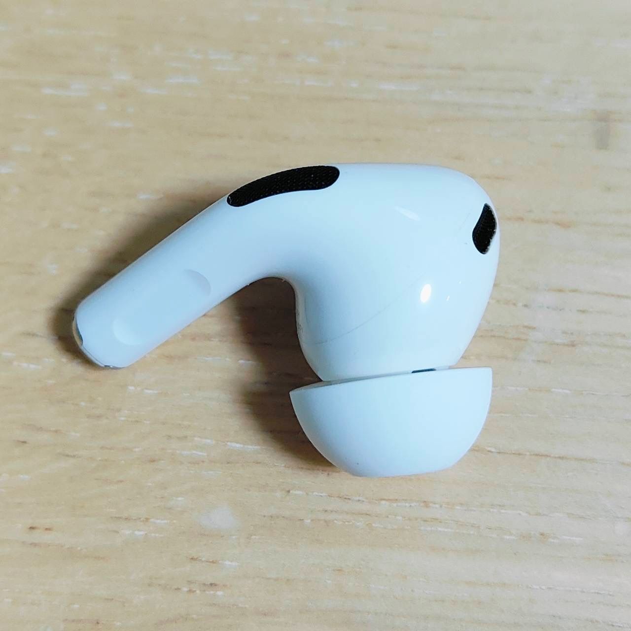 Apple AirPods Pro 2世代 片耳 R 片方 右耳 Aランク - メルカリ