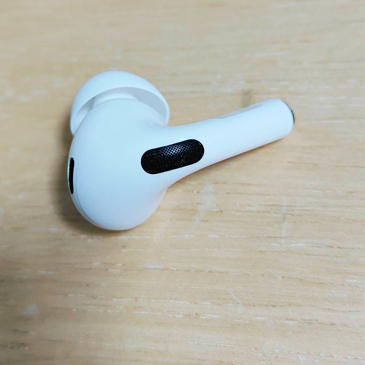 Apple AirPods Pro 2世代 片耳 R 片方 右耳 Aランク - メルカリ