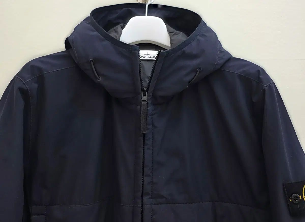 中古 ストーンアイランド ダウン ジャケット プリマロフト ソフト