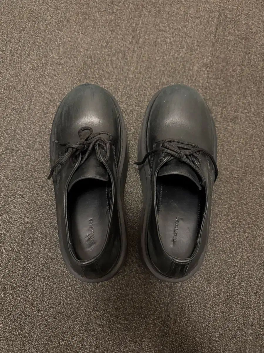 バレンシアガ THE B ドビシューズ