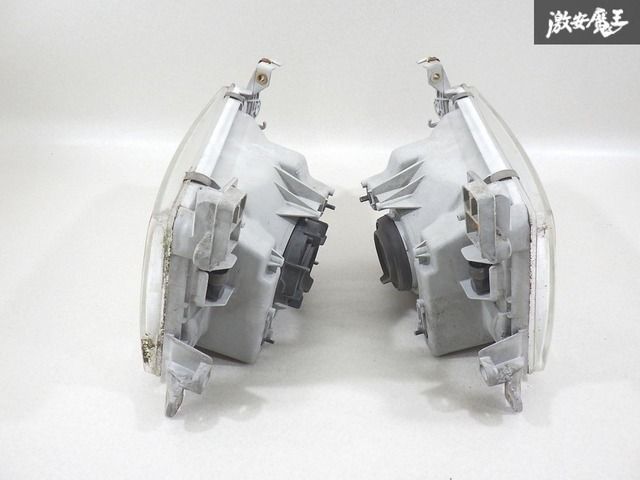 ストア出品】 トヨタ 純正 100系 ハイエース ハロゲン ヘッドライト