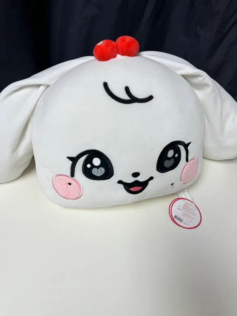 IVE アイヴ MINIVE ミニヴ さくらんぼ FACE フェイス クッション