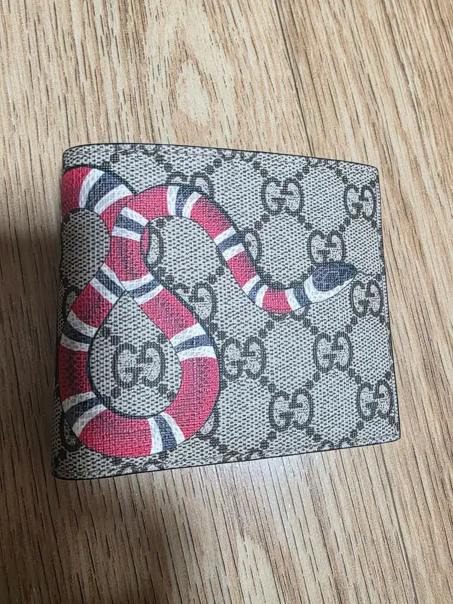 グッチ キングスネーク