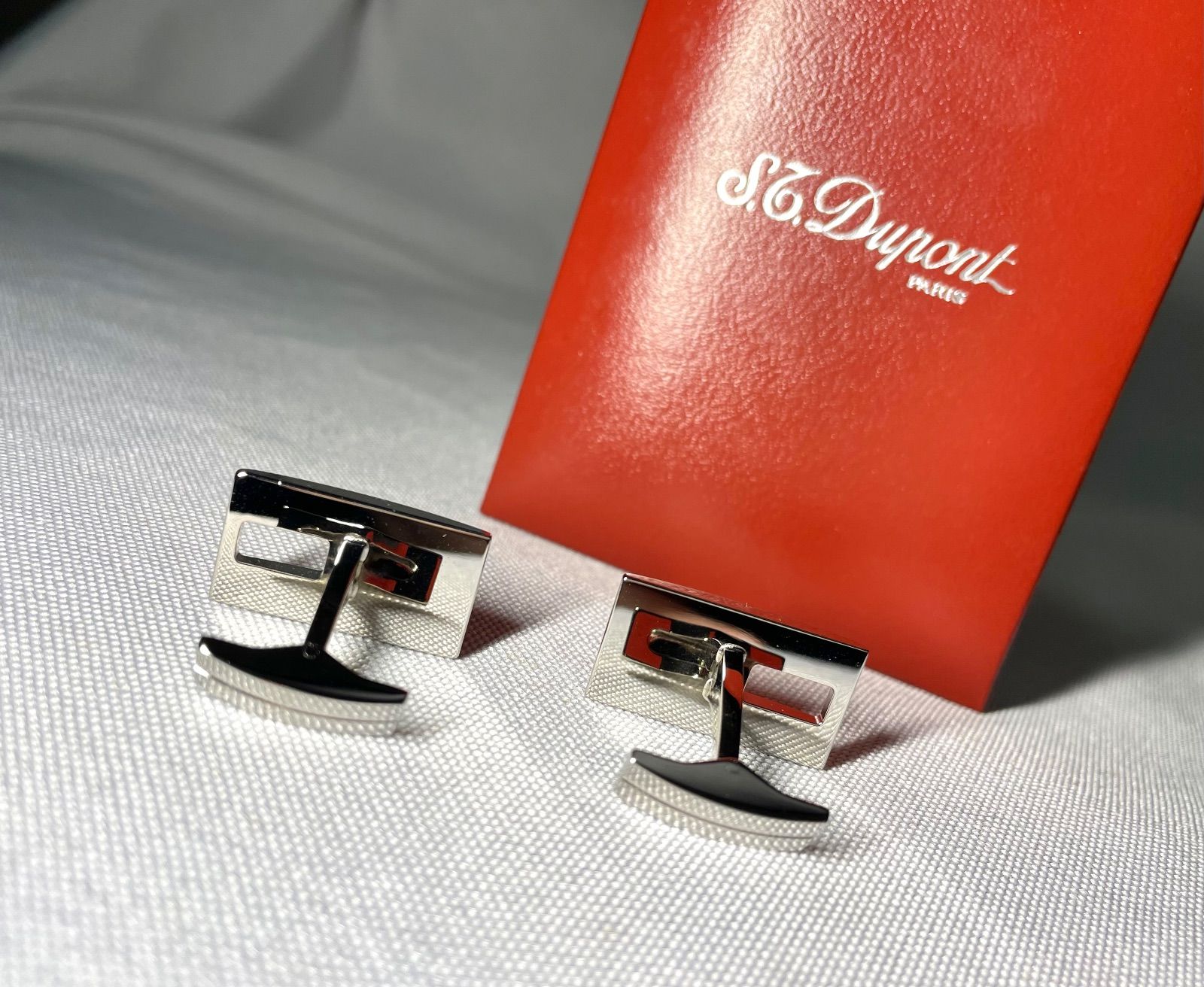 美品 S.T.Dupont デュポン 鏡面シルバー＆くり抜きデザイン スクエア