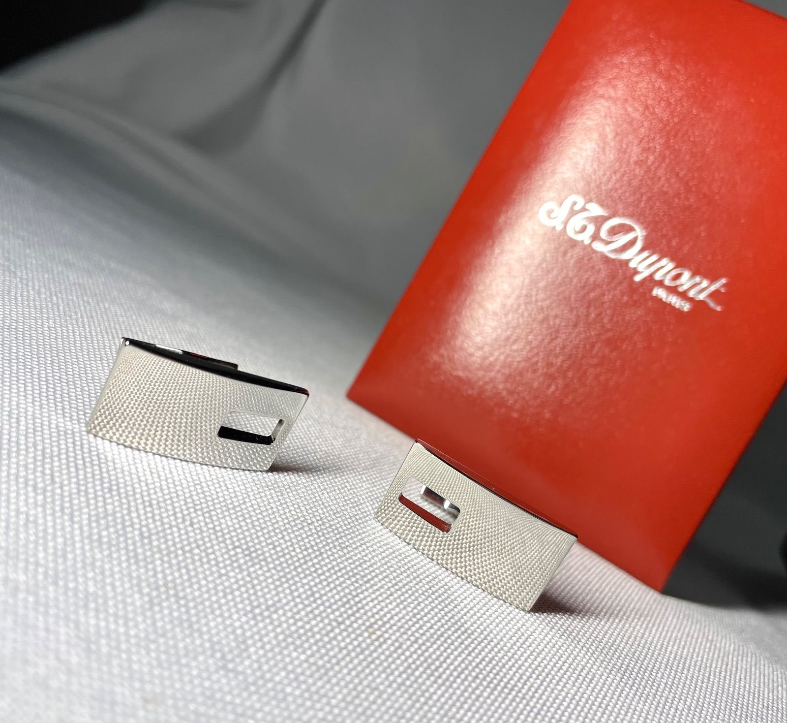 美品 S.T.Dupont デュポン 鏡面シルバー＆くり抜きデザイン スクエア