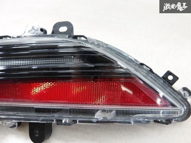 割れ無し!!】トヨタ 純正 MXUA80 AXUH80 AXUH85 ハリアー テール