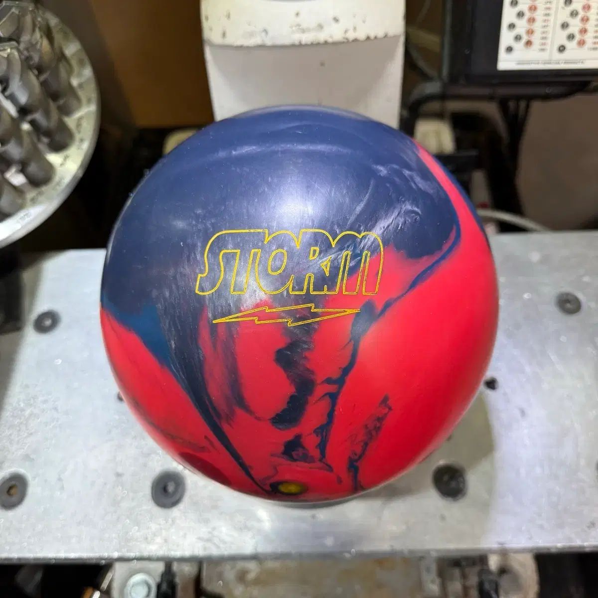 ジコウビ イベント Storm - fi zi k フィジーク M 15パウンド 球