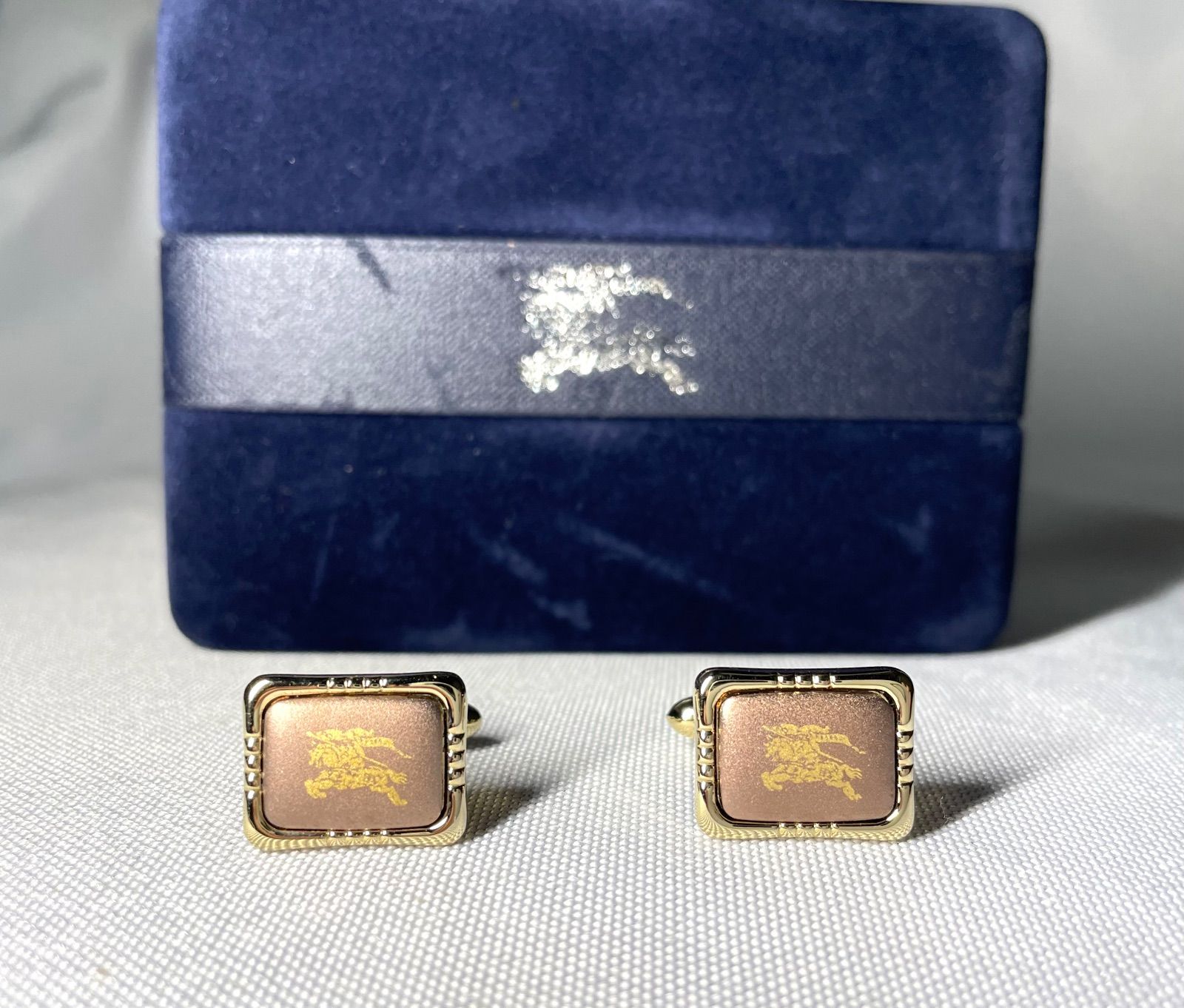 美品 Burberry バーバリー ホースナイトロゴ 騎士デザイン カフス