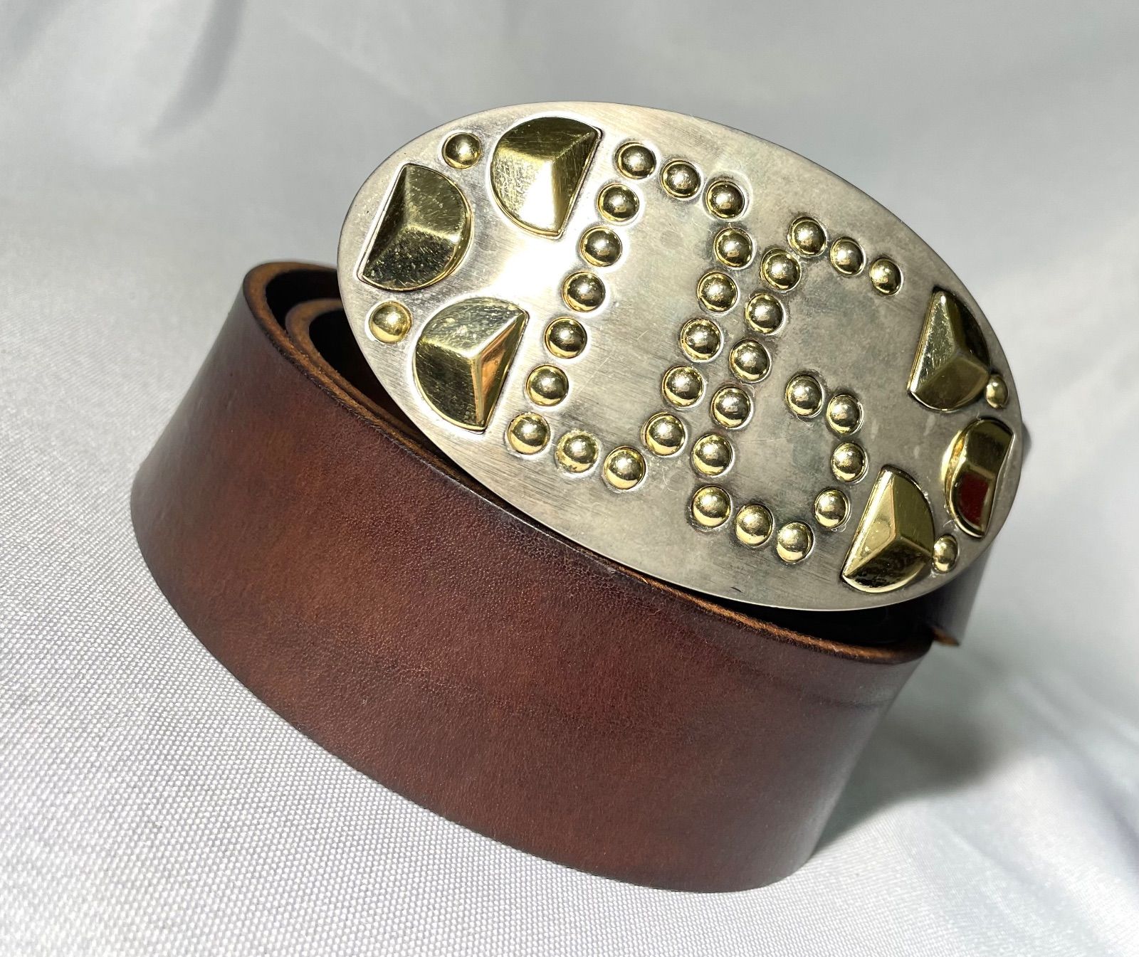 DOLCE&GABBANA ドルチェ&ガッバーナ DGロゴスタッズバックル レザー